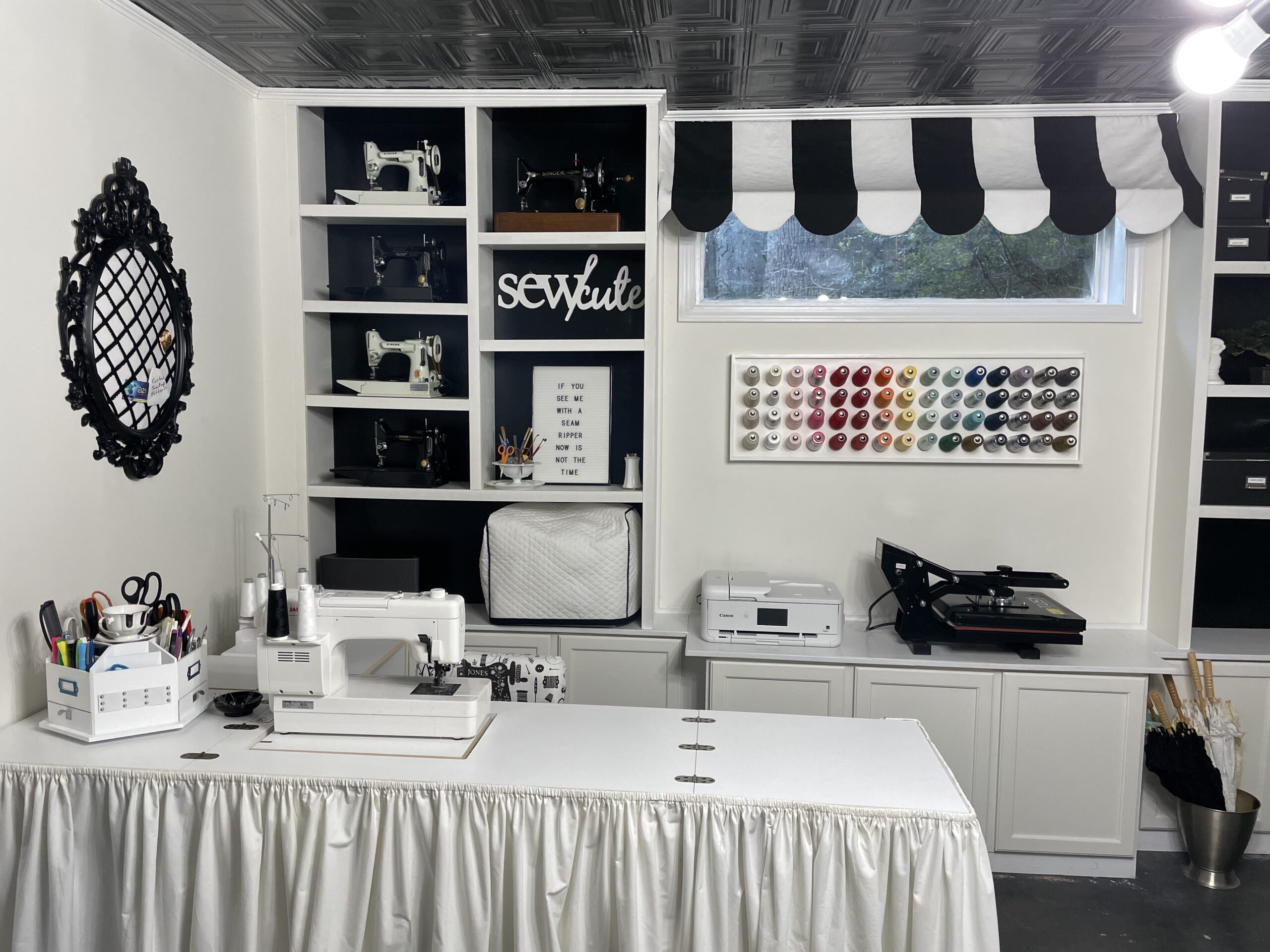 15 DIY Craft Rooms Inspired by IKEA  Sewing desk, Sewing furniture, Sewing  table